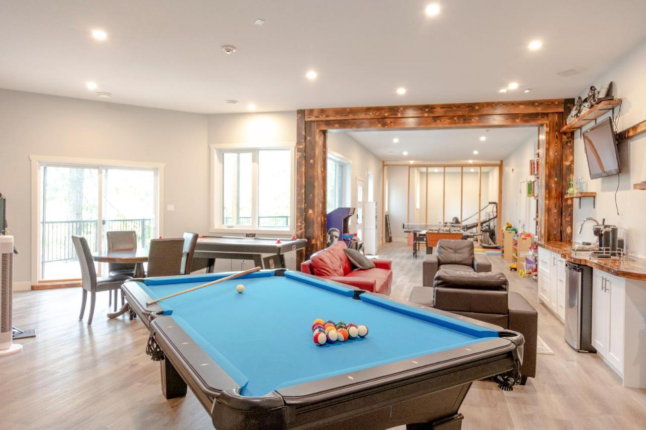 Ski In Ski Out With Huge Game Room And Hot Tub Fernie Exterior foto