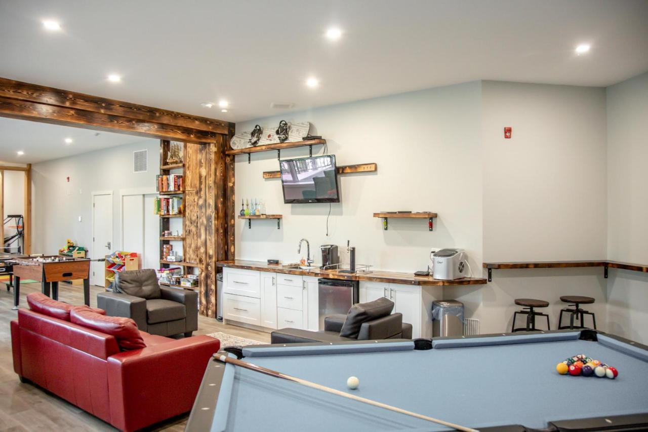 Ski In Ski Out With Huge Game Room And Hot Tub Fernie Exterior foto